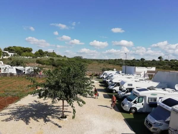 Hotel Sosta Camper La Specchia San Pietro in Bevagna Esterno foto